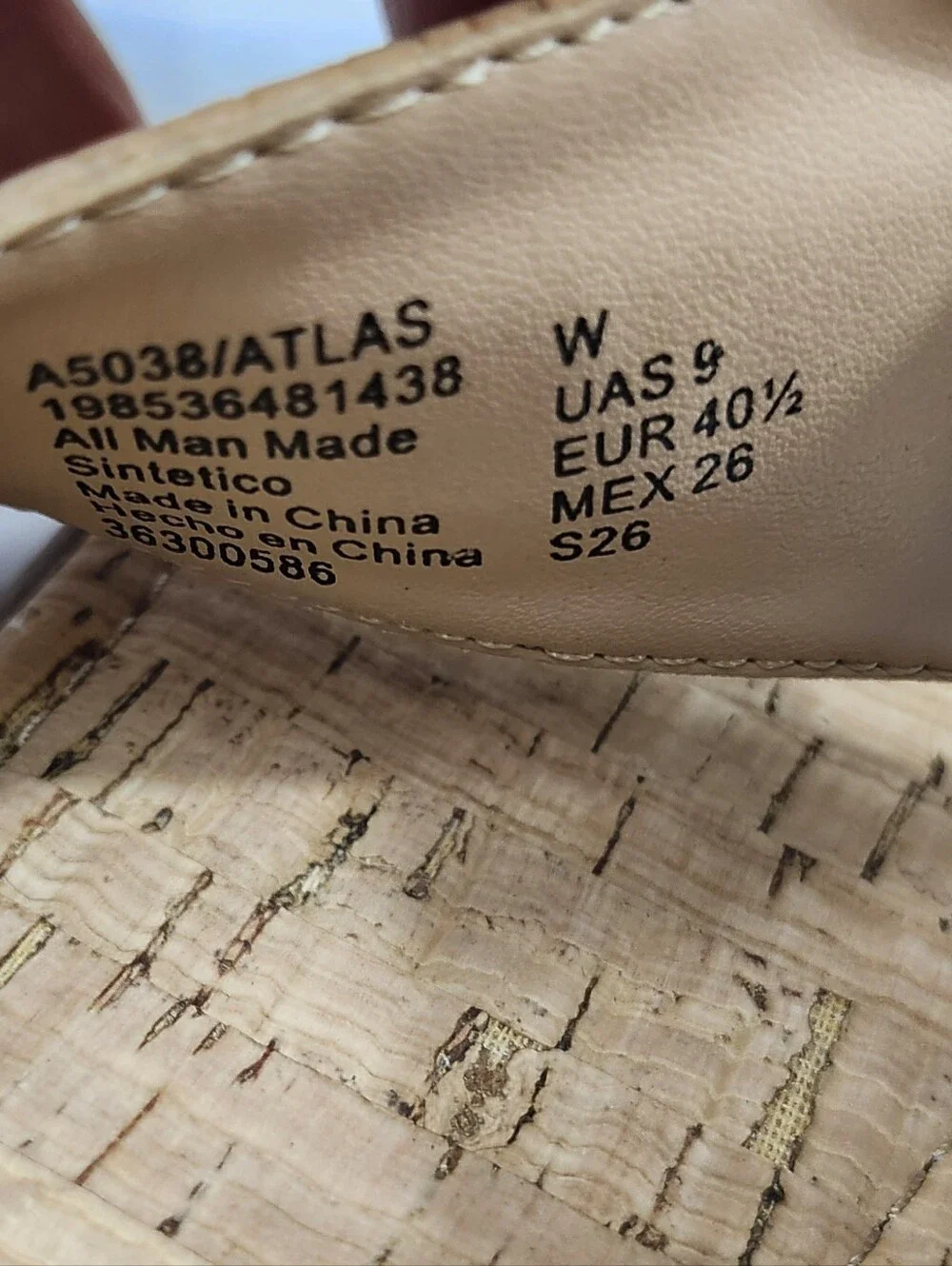 AEROSOLES cork effect